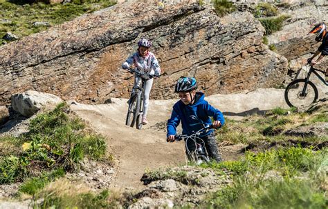 Saas Grund eröffnet Mountainbike Skills Park auf 2'400 Metern | Ride